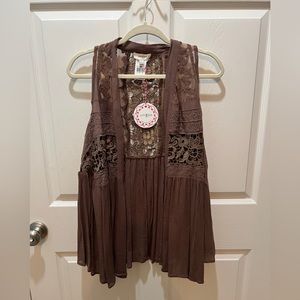 Umgee Lace Ruffle vest